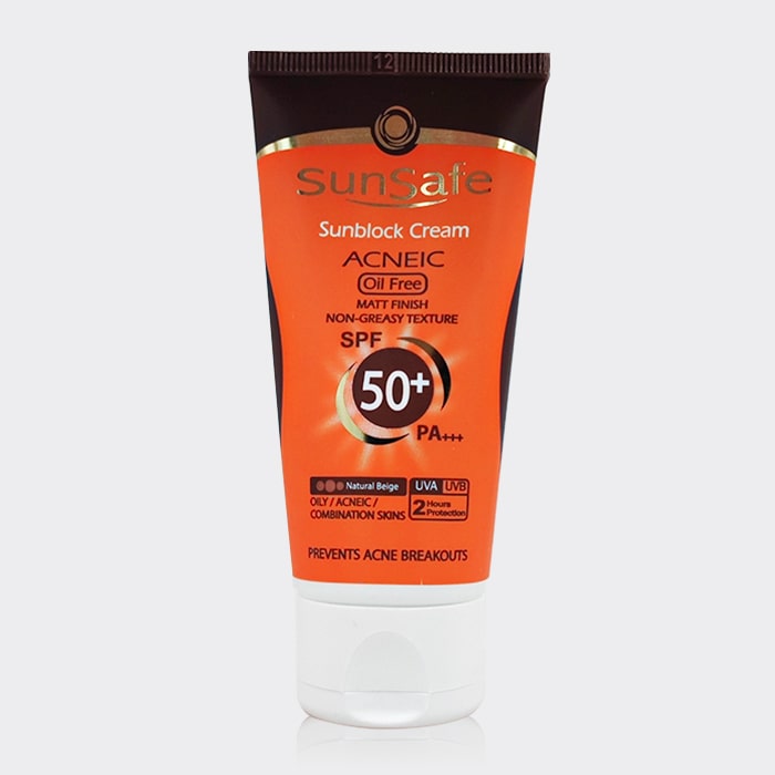 کرم ضد آفتاب رنگی آکنیک سان سیف Sunsafe Acneic Oil free Matt Finish Sunblock Cream 50ml