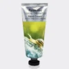2-s-min.webp کرم دست حلزون فارم استی مدل Farm Stay Visible Difference Hand Cream (Snail )